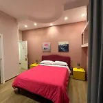 Bed & Breakfast Cielo Stellato - Vip Suites Rooftop & Seaview 4*