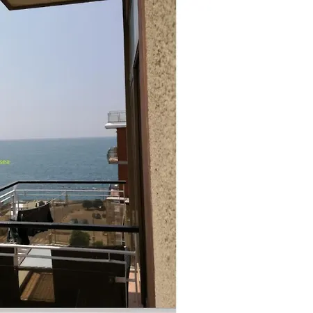 Vip Cielo Stellato On Seaview 4* 萨莱诺