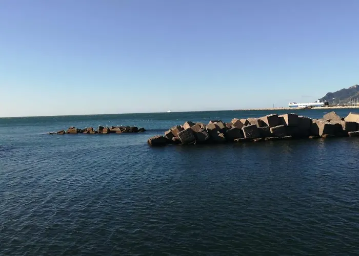 Vip Cielo Stellato On Seaview 住宿加早餐酒店 萨莱诺