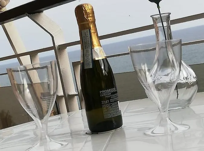 住宿加早餐酒店 Vip Cielo Stellato On Seaview 萨莱诺