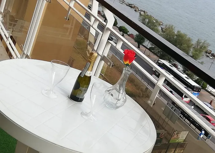 住宿加早餐酒店 Vip Cielo Stellato On Seaview 萨莱诺