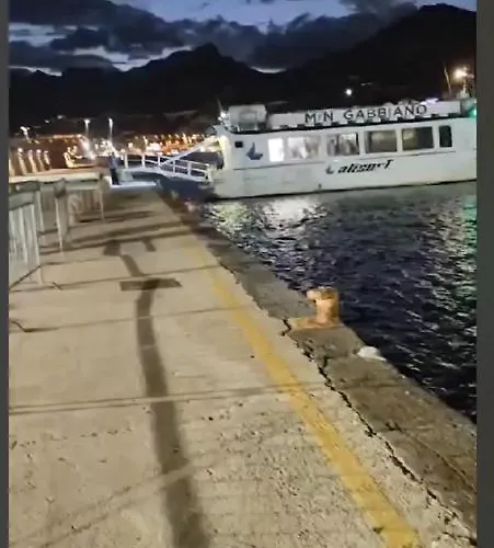 Vip Cielo Stellato On Seaview 住宿加早餐酒店 萨莱诺